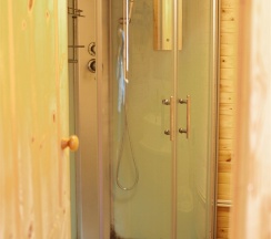 Улучшенный домик на троих в блоке В на первом этаже в Алые паруса