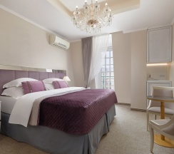 Улучшенный номер c 1 кроватью или 2 раздельными в Author Boutique Hotel