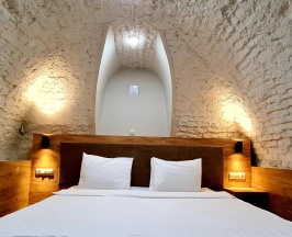 Номер стандарт с 1 двуспальной кроватью (без окна) в Gesten hotel