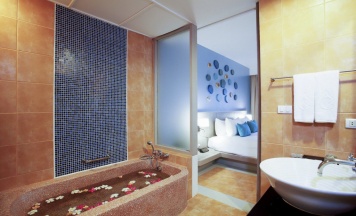 Трёхместный семейный номер Deluxe в Andamantra Resort and Villa Phuket