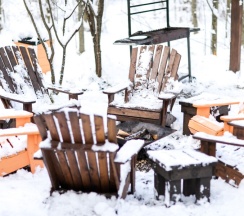 Персиковый А дом в А у реки