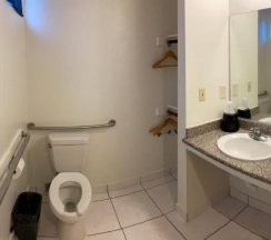 Двухместный номер Standard двуспальная кровать в Vantage Point Inn Woodland Hills
