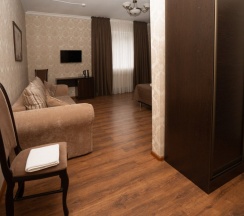 Двухместный номер с диваном Comfort двуспальная кровать в Снежная королева
