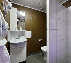 Двухместный номер Стандарт №8 двуспальная кровать в Gipnoz