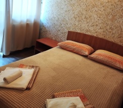 2-комнатный номер комфорт с 2 односпальными и 1 двуспальной кроватью в Пальма