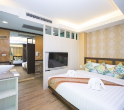Семейная студия Deluxe в Phi Phi Nice Beach Hotel Hip