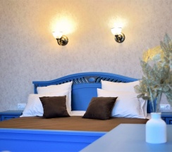 №4. Семейный номер с двуспальной кроватью, диваном и видом на Байкал в Прибой