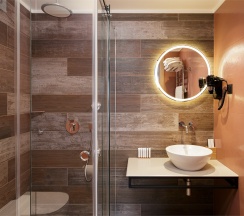 Двухместный номер Делюкс с 1 кроватью и балконом в Country Hills Resort