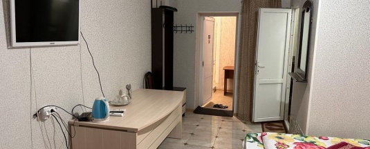 1 этаж, 4-х местный номер в Встреча