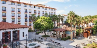 Салоу: Отель PortAventura Hotel El Paso Includes unlimited access to PortAventura Park & 1 access to Ferrari Land