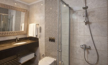 Трёхместный номер с террасой в Oz Hotels Side Premium