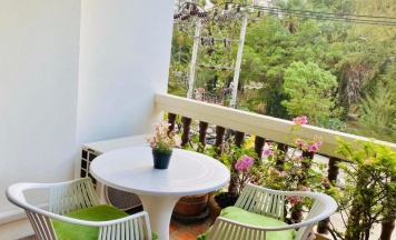 Двухместный номер Superior с видом на море двуспальная кровать в Surin Bay Inn