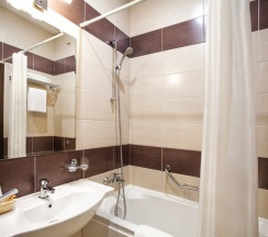 Двухместный с раздельными кроватями в Bishotel