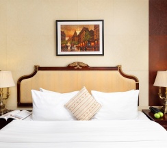 Номер улучшенный с 1 двуспальной кроватью в Гранд мандарин