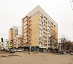Апартаменты с балконом и с красивым видом из окна в Апартаменты Bliss aparts: Centre-Rybinskaya 11