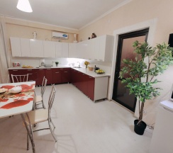 Дом с террасой и панорамным видом на море в Благовещенка