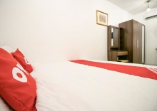 Двухместный номер Standard в OYO 568 Art Hotel Hua Lamphong - Hostel