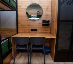 Кровать в общем мужском номере с 3 двухъярусными кроватями (общие удобства) в Сириус