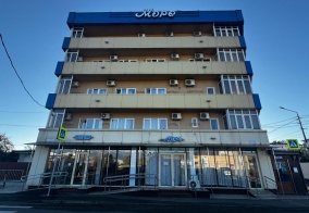 Отель Море в Сириусе