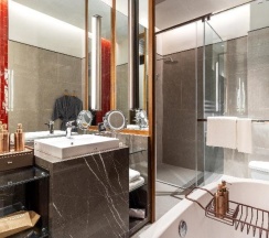 Двухместный номер Deluxe с видом на бассейн 2 отдельные кровати в Villa Deva Resort & Hotel Bangkok