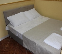 Четырёхместный номер Superior с балконом в Grand Guest House Kvariati
