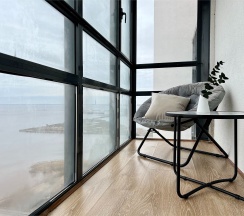 "KristaKosta" Однокомнатная квартира с потрясающим видом на залив (Метро Ленинский проспект/Автово, 10 минут на транспорте) в Rauktis apartments