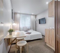 Улучшенный с двухспальной кроватью в Myhotel24 kristalin