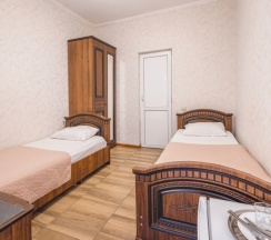 Двухместный стандарт с двумя раздельными кроватями в Черномор