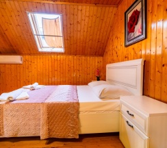 Комната стандарт с 1 двуспальной кроватью (мансарда) в Аэлита