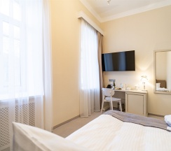Стандарт с queen size кроватью Домъ купчихи Глинкиной 4* в Домъ купца Кундышева-Володина