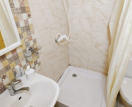 2-х комнатный 2-х этажный Домик с балконом на 6-8 человек в Кокос