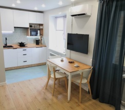 Двухместный люкс с балконом (двуспальная кровать) в Luxury Studio Na Pushkina Flat