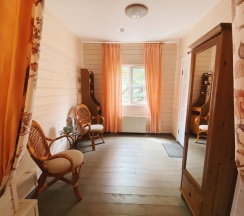 Розовый рассвет в River Villa
