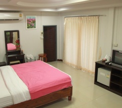 Бунгало Deluxe с балконом и с видом на сад в Plaifah Resort Ubon