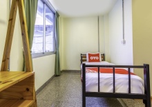 Двухместный номер Premium 2 отдельные кровати в OYO 928 Leaf Hostel