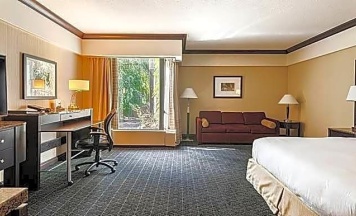 Двухместный люкс двуспальная кровать в Hotel Bonaventure Montreal