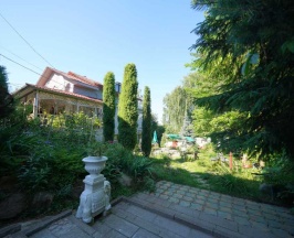 Коттедж с 3 комнатами с красивым видом из окна в Дом на Волге