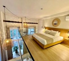 Люкс Дуплекс в Hotel emblemático Hi Suites