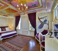 Двухместный люкс Mansion Premium с видом на море двуспальная кровать в Отель Seven Hills Palace
