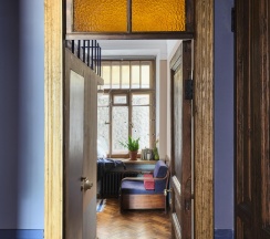 Mezzanine. Комната с кроватью на антресоли в Sands Rooms