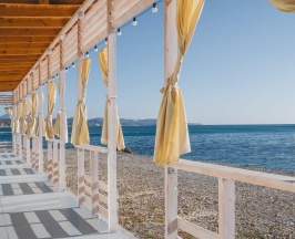 Бунгало улучшенное с 1 двуспальной кроватью №7 в 9-й километр