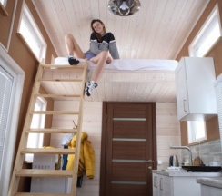 Рябиновый Tinyhouse в Шведские дачи