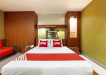 Номер Deluxe в OYO 75382 Chonburi Hotel