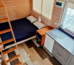 Tiny one с тремя кроватями в Шведские дачи