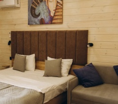 Двухместный номер Superior с балконом и с красивым видом из окна двуспальная кровать в Саянский Марал Аршан