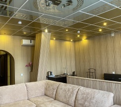 Номер полулюкс с 1 двуспальной кроватью (601, 604, 606, 608) в Гармония