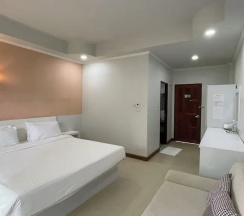 Номер Deluxe с балконом в Green Hill Resort