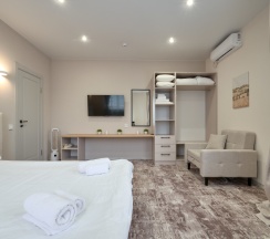 Двухкомнатный номер люкс в Nogaev Hotel