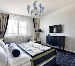 Клаб Делюкс в GRAND HOTEL OKA Premium