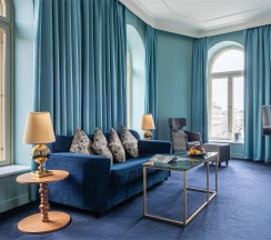 Люкс в Cosmos Selection Saint-Petersburg Nevsky Royal Hotel